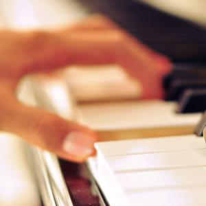 麦晓雯的胸罩是什么颜色的
