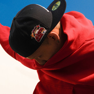 麦晓雯的胸罩是什么颜色的
